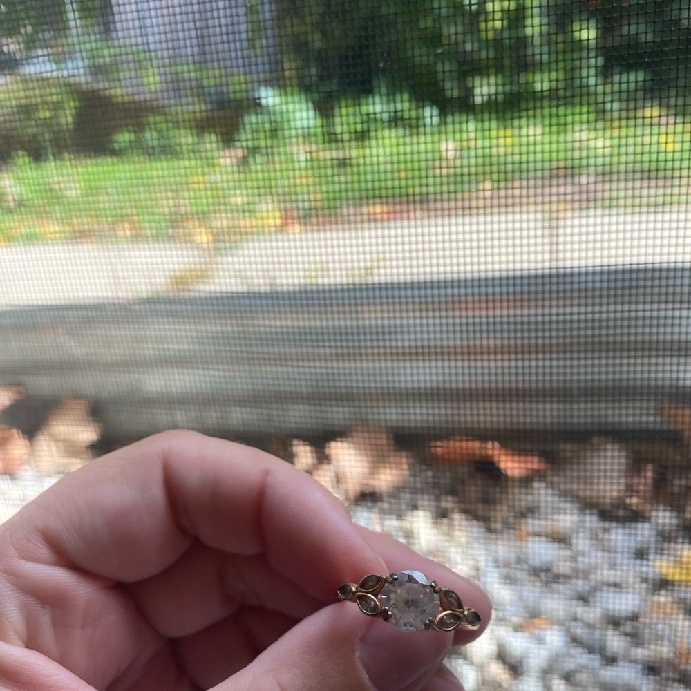 Ring - Picture 3 of 3